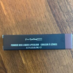 MAC - powder kiss liquid lipcolour - 955 chestnut - new!